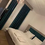 Sh & Sh Hotel Puke